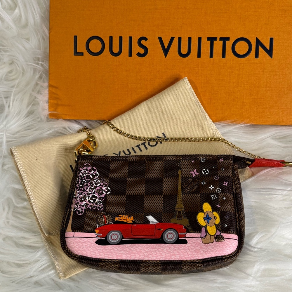 Louis Vuitton Christmas Animation DE Mini Pouchette